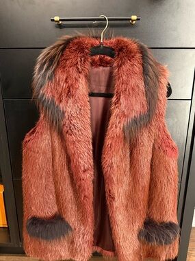 Women’s red beaver and brown fox trim vest